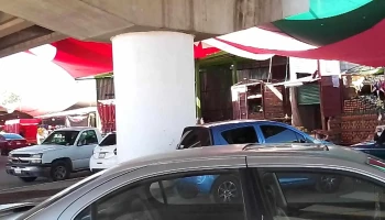 Mercado de abasto piramides - Santiago Tolman