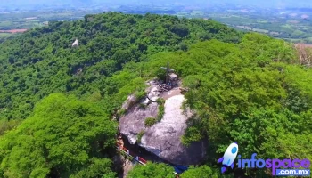 Piedra del señor Tata Chu - San Andrés Huaxpaltepec
