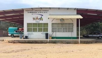 Terminal de Transporte Mixto de la Región Chatina - Santos Reyes Nopala