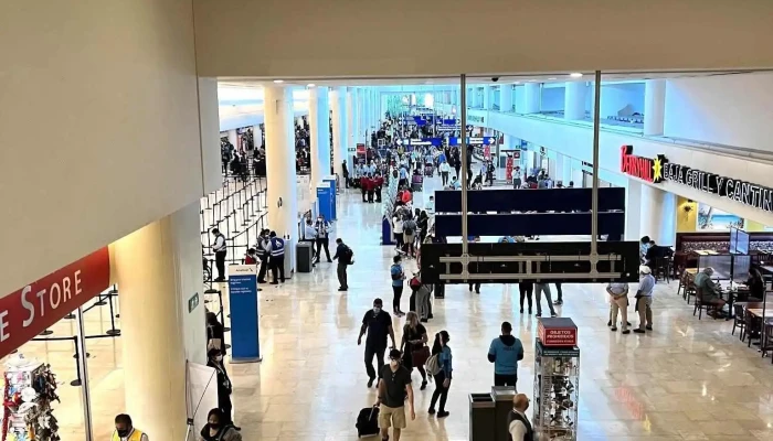 Aeropuerto Internacional de Cancún - 77500 Cancún