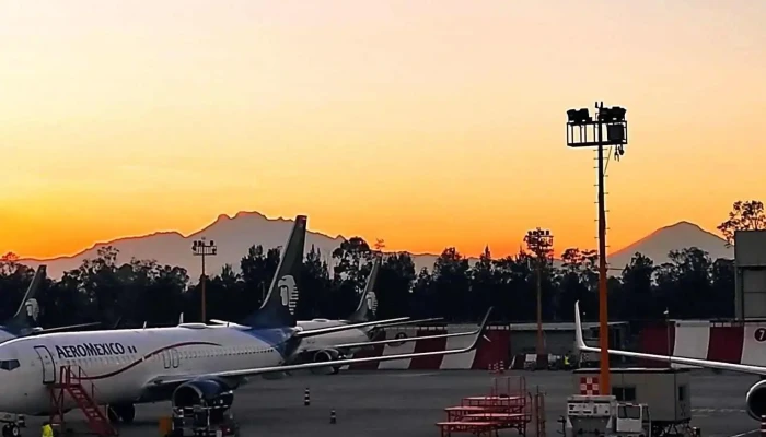 Aeropuerto Internacional De La Ciudad De Mexico Aeronave De Ala Fija - Venustiano Carranza, Ciudad de México