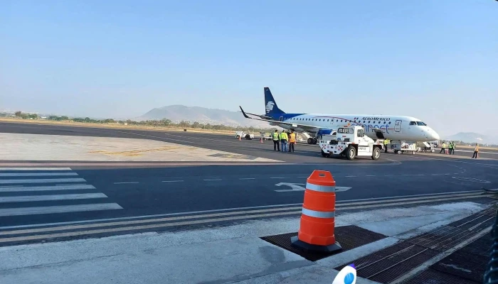 Aeropuerto Internacional De Oaxaca -  Aeronave De Ala Fija - Oaxaca de Juárez