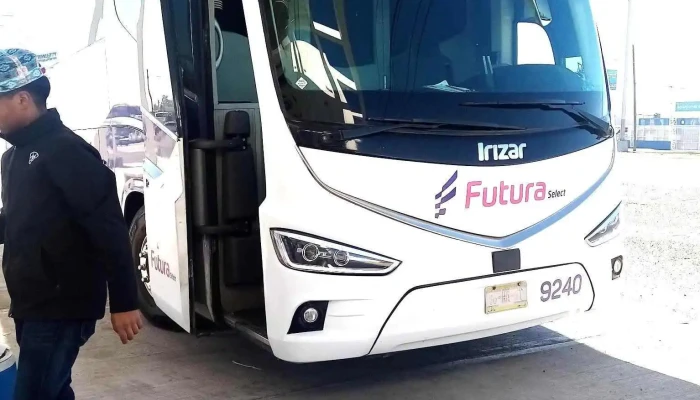 Autobuses Estrella Blanca -  Barcelona Bus Turistic - Pistola Meneses