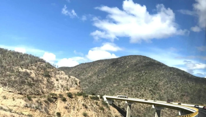 Autobuses Tla Titanium Terminal Oaxaca Abierto Ahora - Oaxaca de Juárez