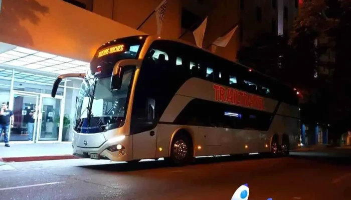 Autobuses Trail Travel Terminal Salina Cruz -  Barcelona Bus Turistic - Salina Cruz