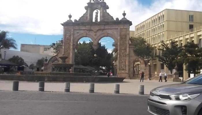 Avenida Adolfo Lopez Mateos Sur Sitio Web - Los Gavilanes