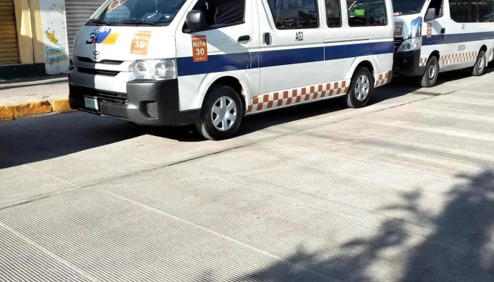 Base Ruta 30 -  Autobus - San Pablo de las Salinas