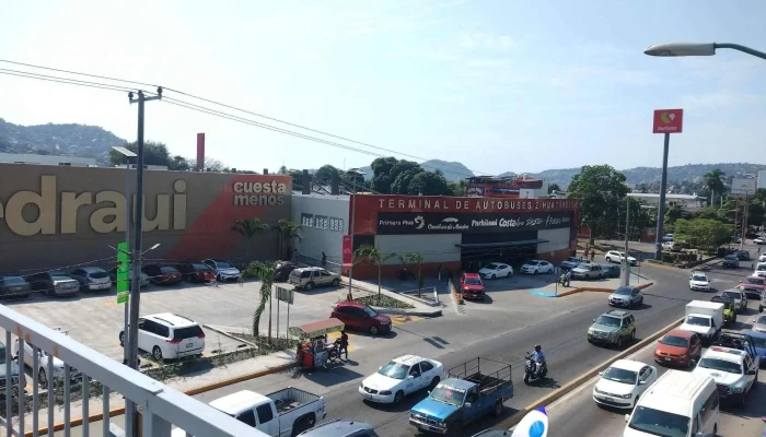 Central camiones Zihuatanejo - Zona Industrial