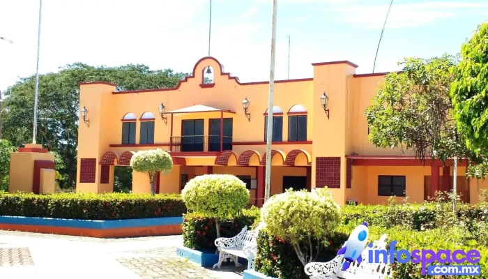 Edificio Municipal de San Miguel Tlacamama. - San Miguel Tlacamama