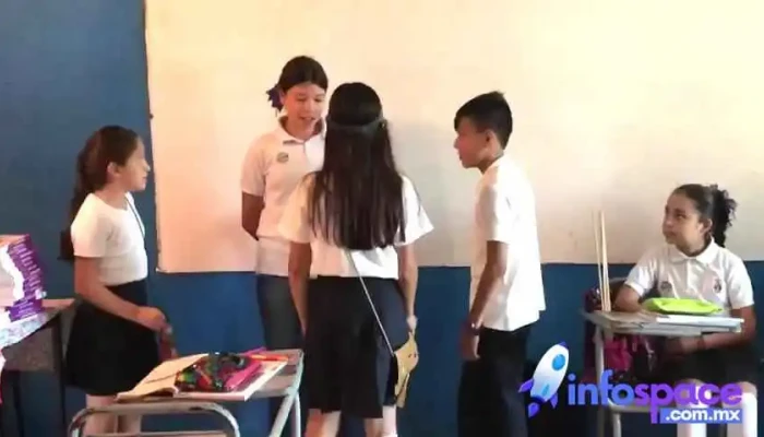 Escuela Primaria - Alfonso G. Calderón Velarde