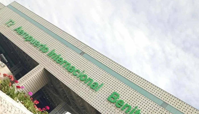 Estacionamiento Terminal 2 -  Donde - Venustiano Carranza, Ciudad de México