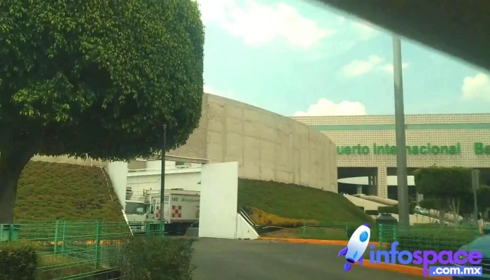 Estacionamiento Terminal 2 -  Videos - Venustiano Carranza, Ciudad de México