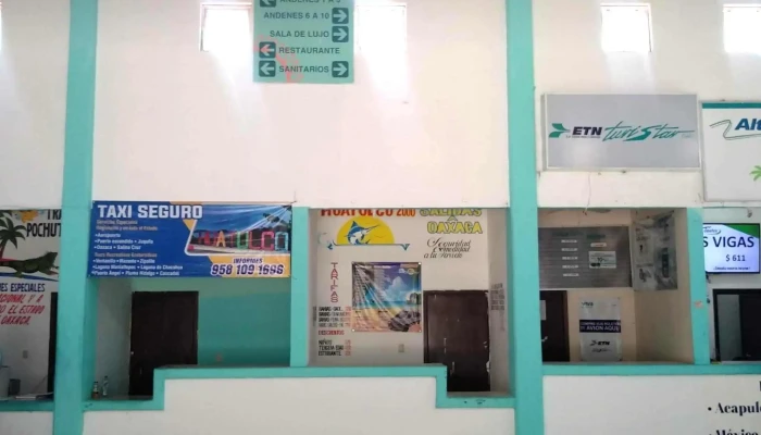Estrella Blanca Y Etn Turistar De Lujo Bus Station -  Telefono - Crucecita