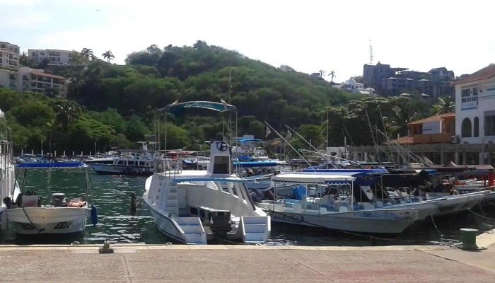 Huatulco Crusie Ship Terminal -  Donde - Crucecita