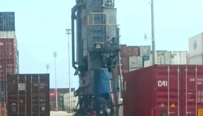 Hutchison Ports Lct -  Comentarios - Cdad. Lázaro Cárdenas