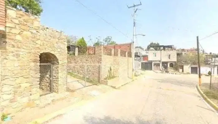Junto Con Terminal Teretre Postal Kadafi -  Direccion - San Jerónimo Yahuiche