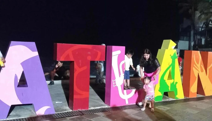 Letras De Mazatlan Cerca De Mi - Mazatlán