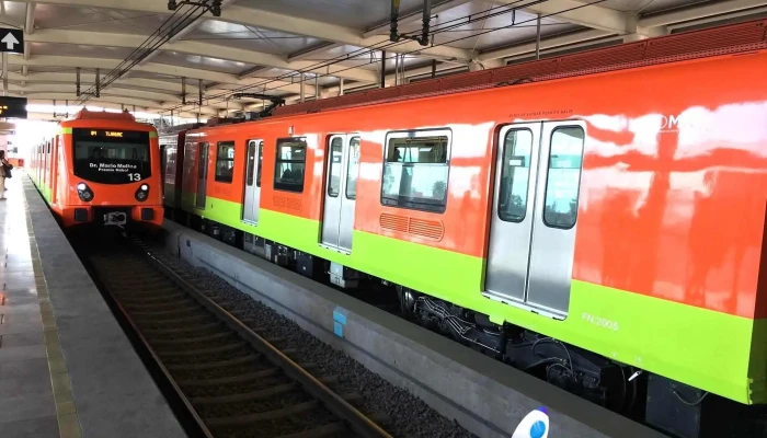 Lomas Estrella -  Parada De Tren Subterraneo - Ciudad de México