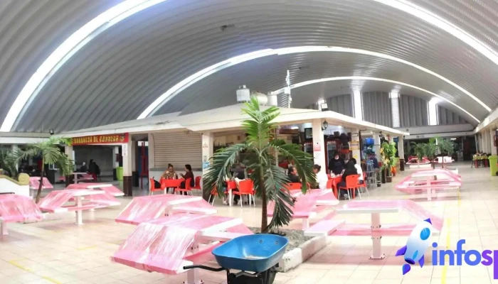 Mercado Santa Rosa - 20 De Noviembre 8-s