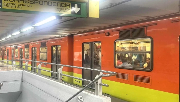 Metro Chabacano Linea 8 Telefono - Cuauhtémoc, Ciudad de México