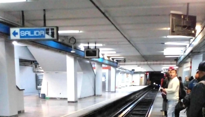 Metro Cuatro Caminos -  Telefono - Naucalpan de Juárez