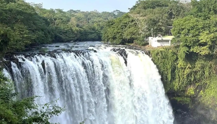 Mirador Cascada Salto de Eyipantla - La Guadalupe