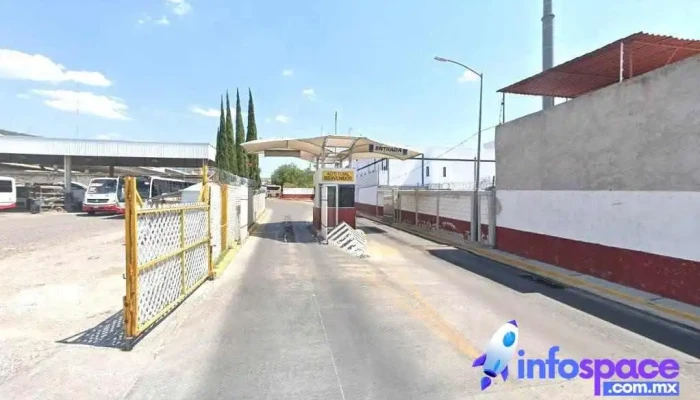 Patio QroBus MiQroUrbano - 76090 Santiago De Querétaro