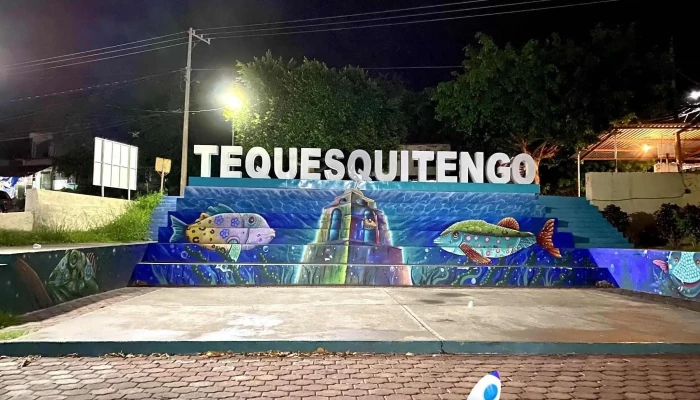 Plaza de Tequesquitengo - Mor