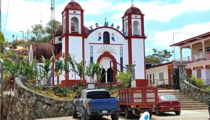 Pluma Hidalgo - Oaxaca