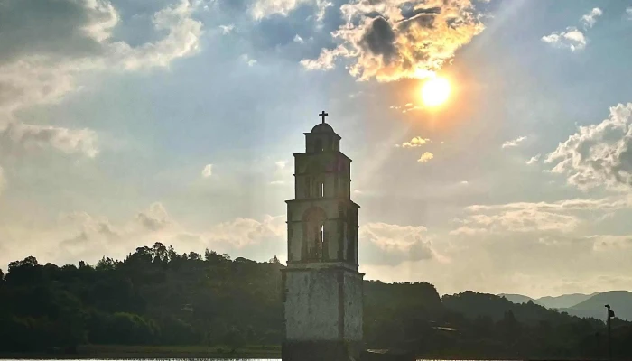 Presa De San Luis Taxhimay -  Abierto Ahora - San Luis Taxhimay