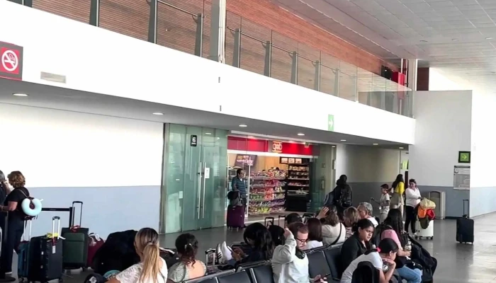 Primera Plus Aeropuerto -  Direccion - Venustiano Carranza, Ciudad de México