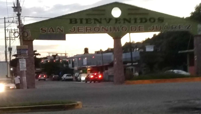 Terminal De Autobuses Estrella De Oro -  Zona - San Jerónimo de Juárez