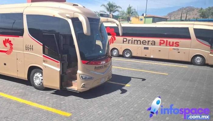 Terminal De Autobuses Morelia -  Automovil - Morelia