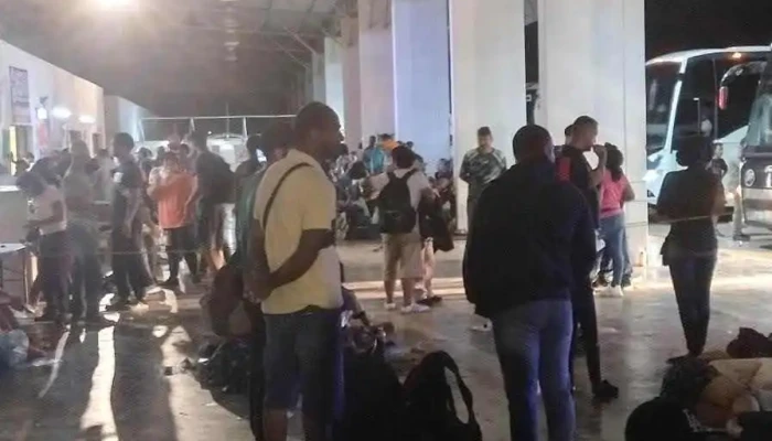 Terminal De Autobuses Para Migrantes -  Viaje - Juchitán de Zaragoza