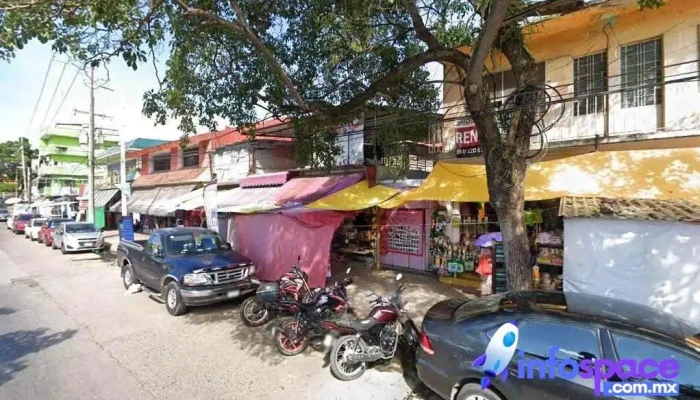 Terminal de combis Pellicer y santo domingo - 86000 Villahermosa