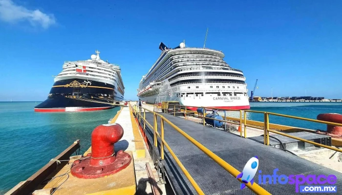 Terminal De Cruceros De Progreso -  Bote - Progreso