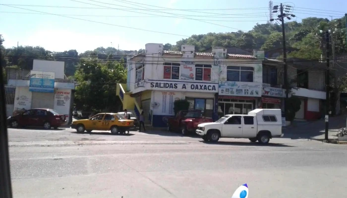 Terminal De Transportes Varaor De Salina Cruz -  Camion - Salina Cruz