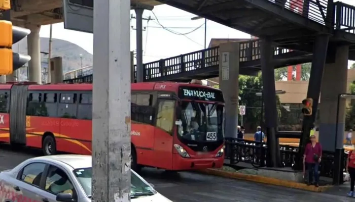 Terminal Del Metrobus Tenayuca Linea 3 -  Automovil - Gustavo A. Madero, Ciudad de México
