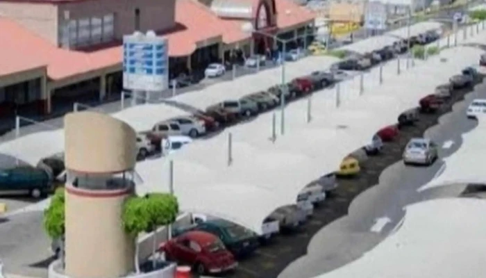 Terminal del Metrobus Tenayuca Linea 3 - Gustavo A. Madero, Ciudad De México
