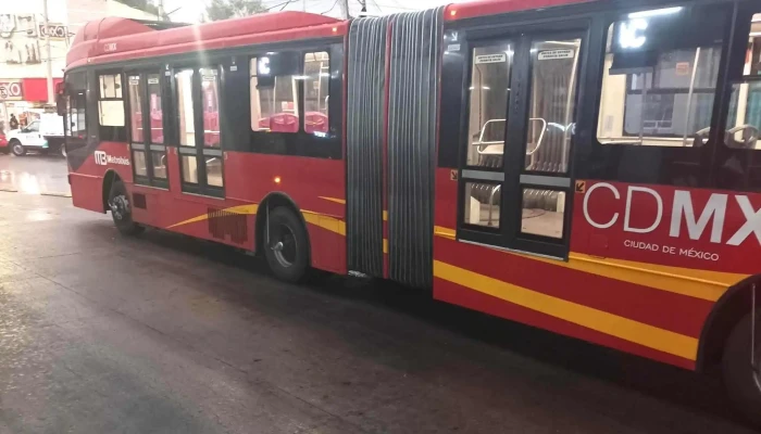 Terminal Del Metrobus Tenayuca Linea 3 -  Numero - Gustavo A. Madero, Ciudad de México