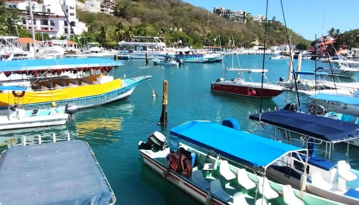 Terminal marina - Crucecita