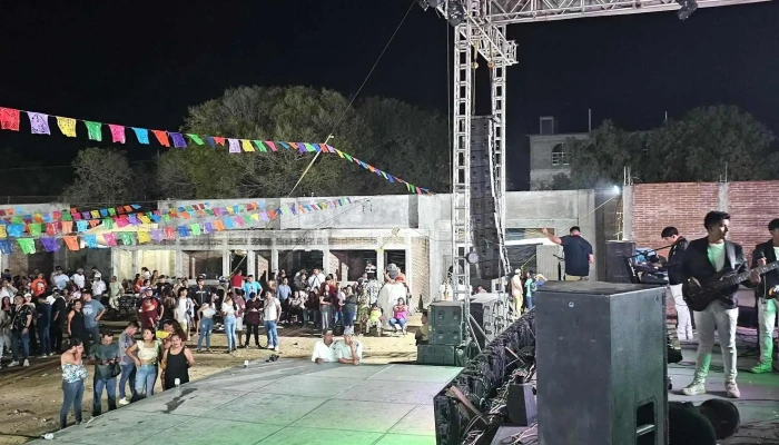 Transportes Delfines De Puerto Escondido Esc Sa De Cv Zona - San Pedro Pochutla