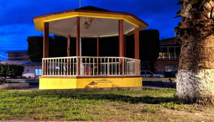 Tres Mezquites - Michoacán