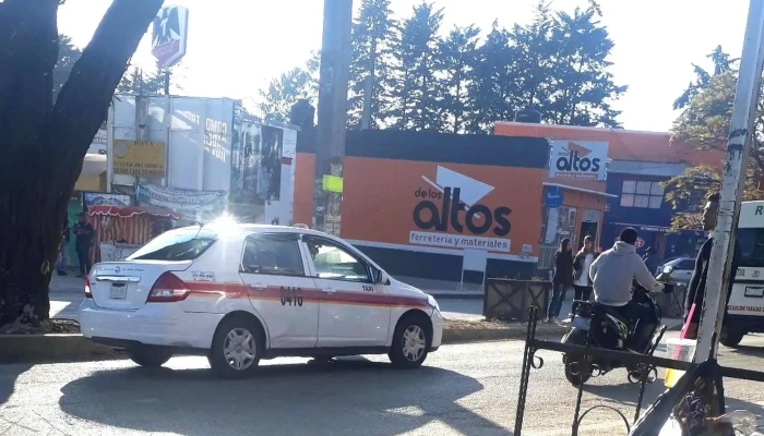 Van San Cristobal De Las Casas -  Servicio De Transporte - Calle 13a Ote Sur 119